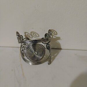 Women's cuff bracelet/silver